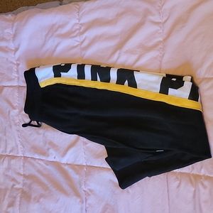Brand Pink size small color black yellow white